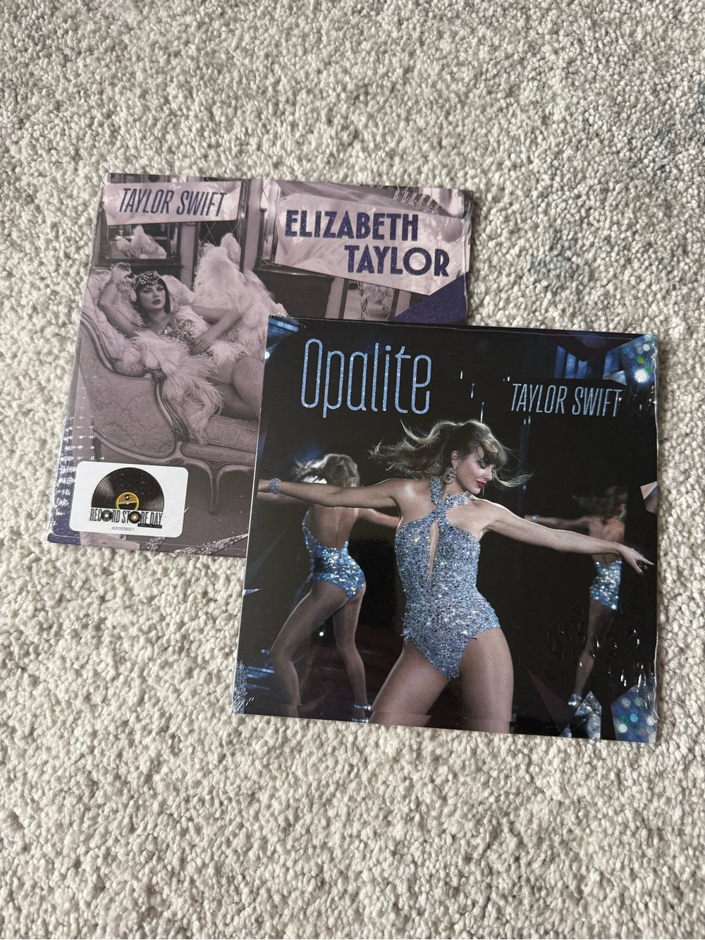 Taylor Swift vinyls: Elizabeth Taylor RSD 7" + Opalite 7"